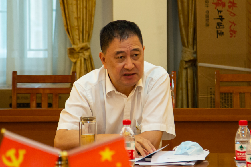 学校召开党建工作例会推进重点工作任务落实