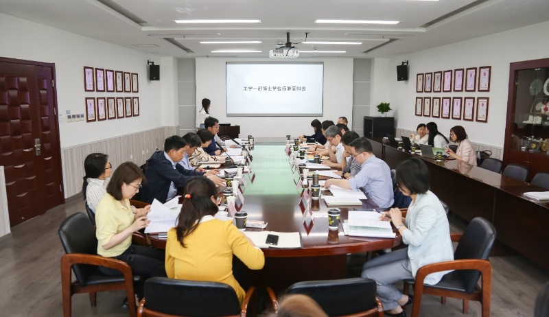 十四运组委会大型活动部督导组来我校检查十四运开幕式学生群众演员排演情况