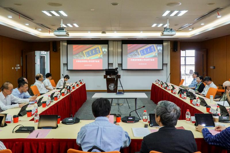 十四运组委会大型活动部督导组来我校检查十四运开幕式学生群众演员排演情况