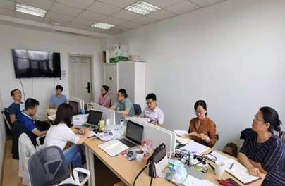 党委巡察工作办公室与第五轮巡察组进行巡察工作中期交流