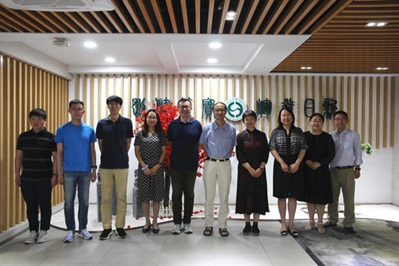 中央民族大学文学院到人文学院调研交流
