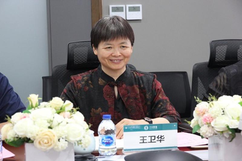 中央民族大学文学院到人文学院调研交流