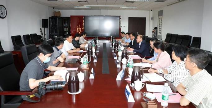 北京金融法院院长蔡慧永一行来校调研交流