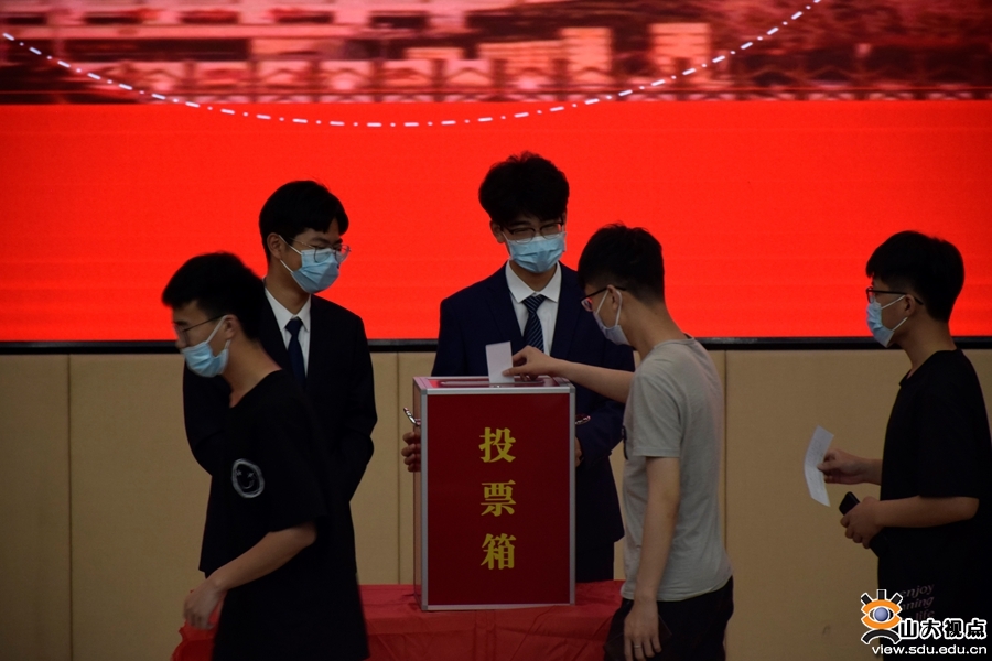 ​［机械］举行第一次学生代表大会