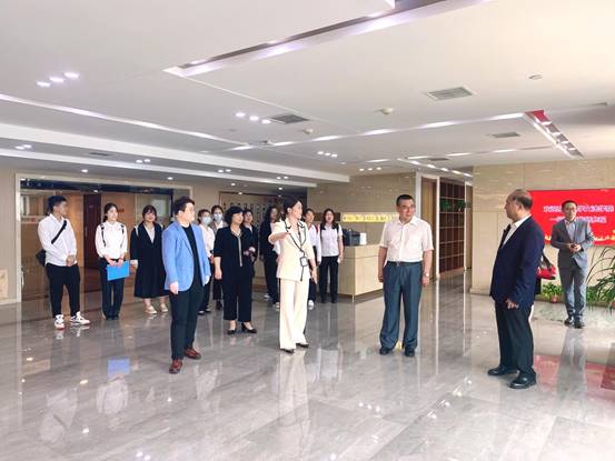 文法学院同方奖学金、韩莹律师励志奖学金颁奖仪式举行