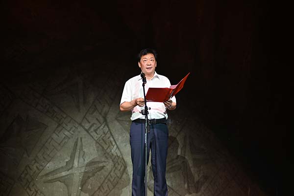 原创民族歌舞剧《老兵》首演成功