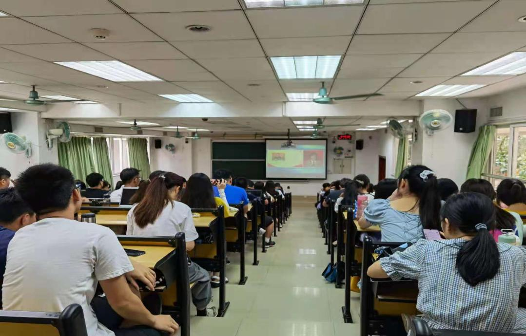 【党史学习教育】我校组织七千名学生同上“四史”思政大课