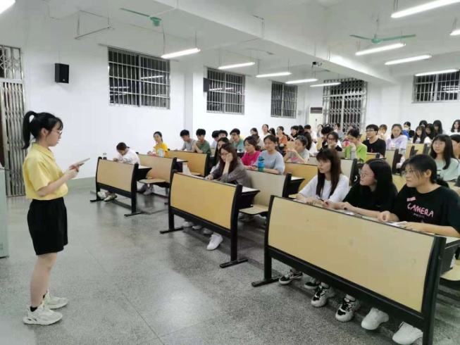 【党史学习教育】我校组织七千名学生同上“四史”思政大课