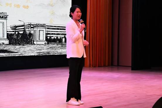 马克思主义学院举行2021届毕业生谢师礼