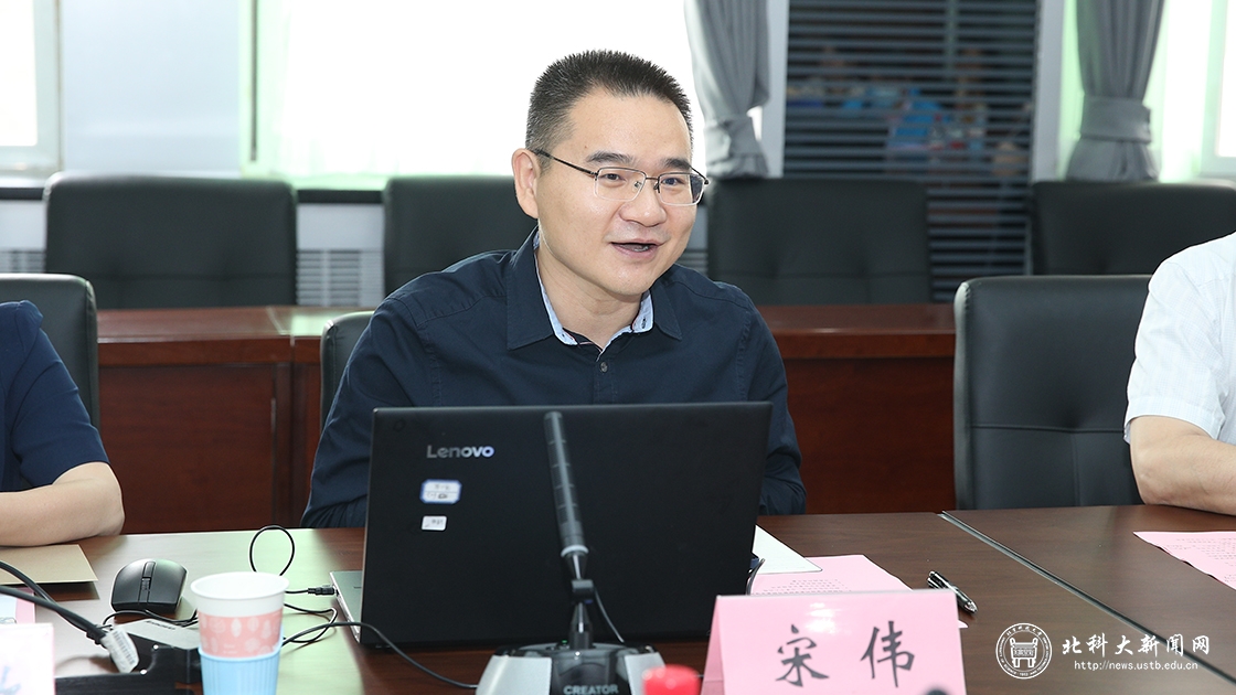 73级校友郝时远院士回校参加交流活动