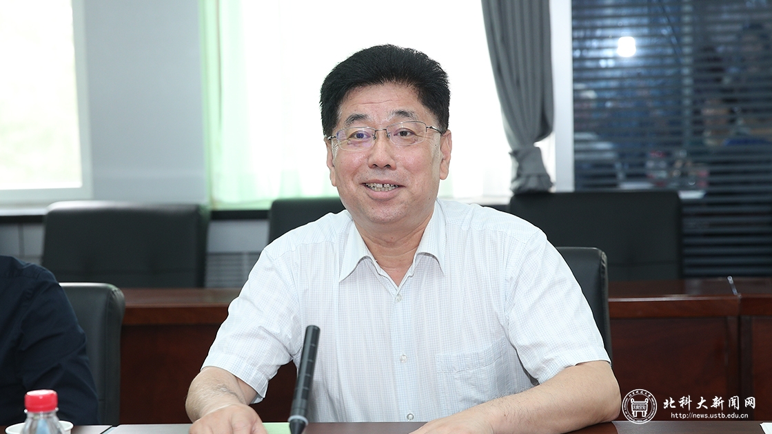 73级校友郝时远院士回校参加交流活动