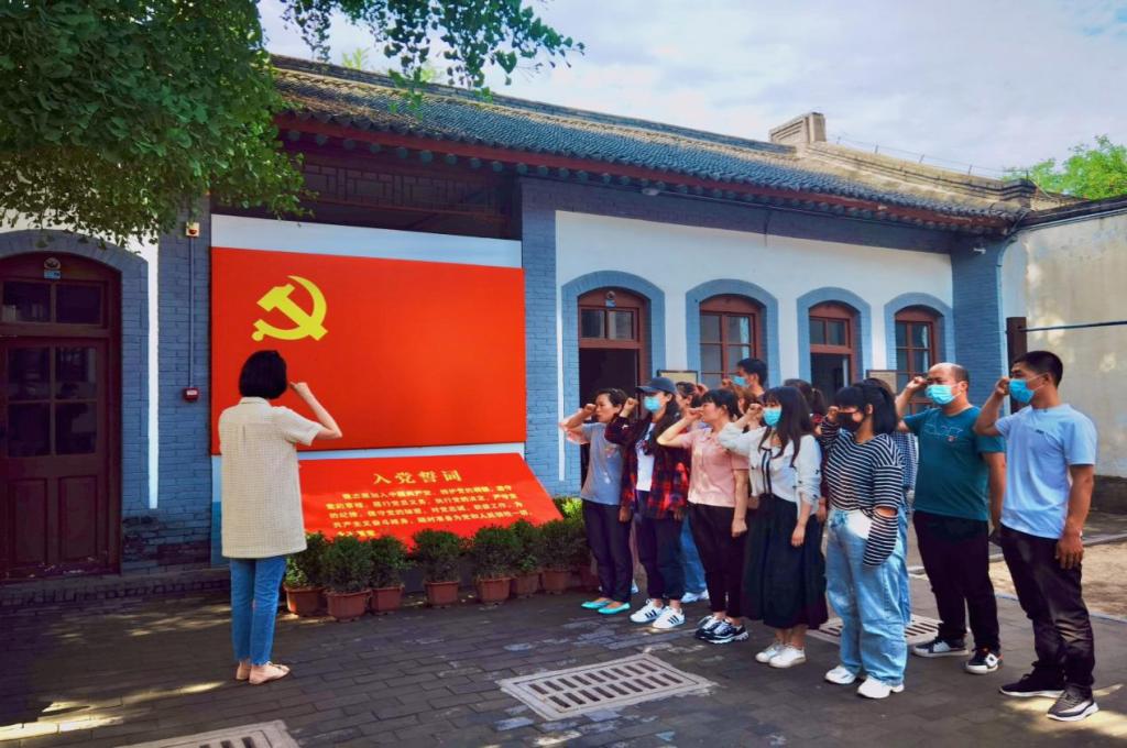 【党史学习教育专栏】产业党总支开展“学党史、强信念、跟党走”主题党日活动