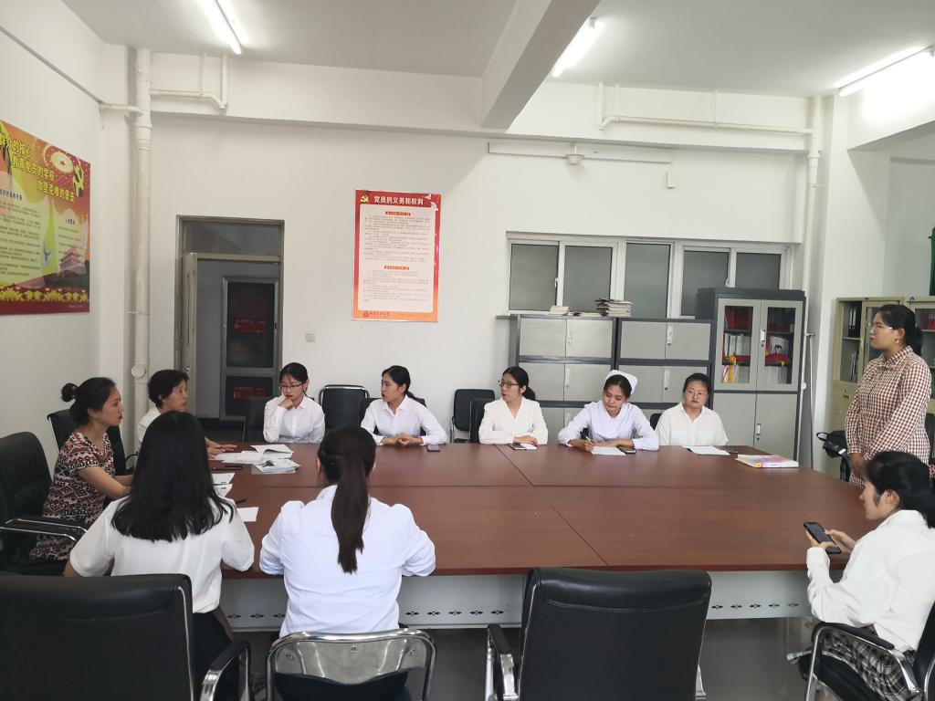 口腔医学院开展关爱无牙颌患者义诊活动