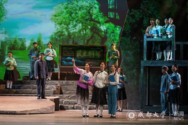 【庆祝建党百年】恰是百年风华红梅花开正盛