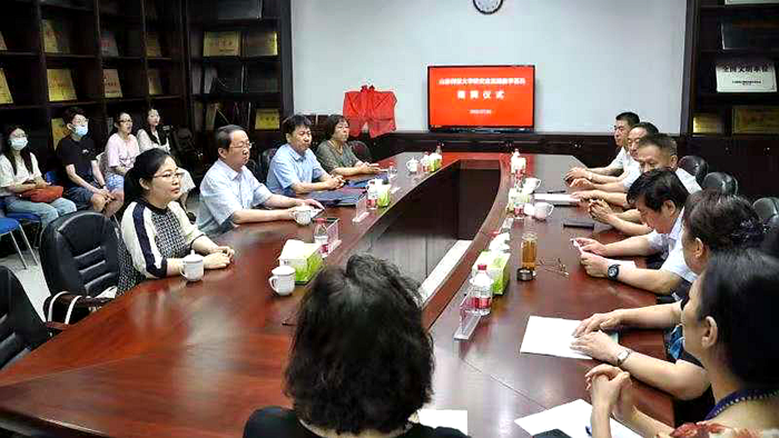 我校图书情报硕士研究生实践教学基地揭牌仪式举行