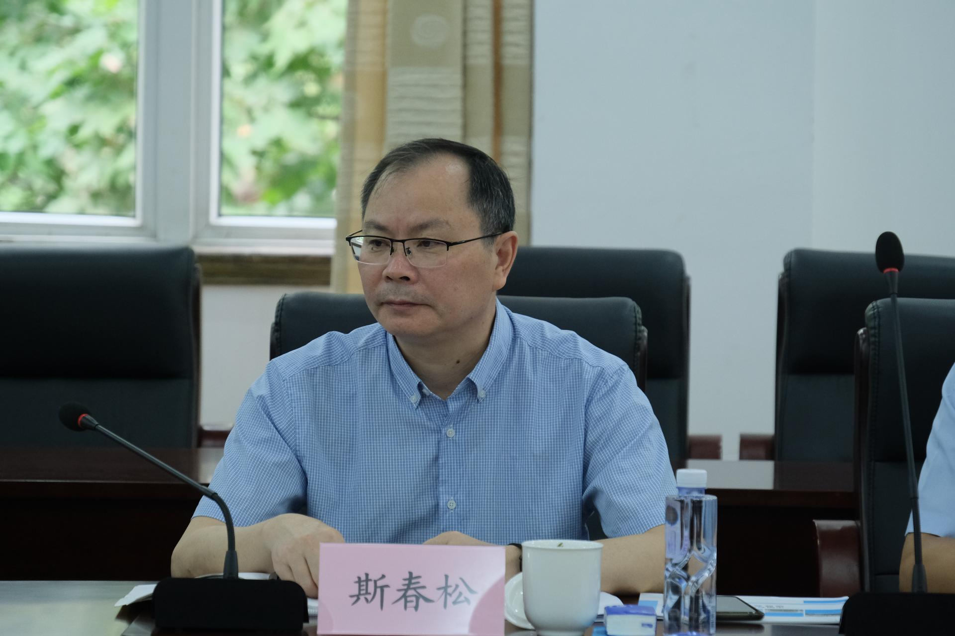 中国石油天然气集团有限公司碳酸盐岩储层重点实验室成都理工大学研究分室揭牌仪式在我校顺利举行