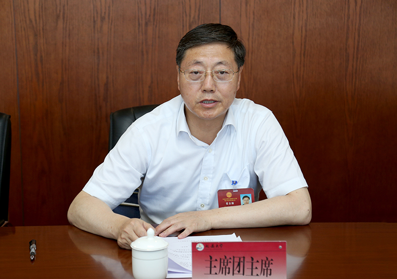 【“双代会”快讯】我校五届二次“双代会”举行主席团第一次会议