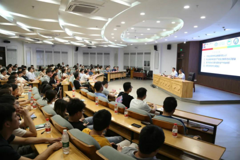中国工程院王国法院士为辽宁大学师生作学术报告