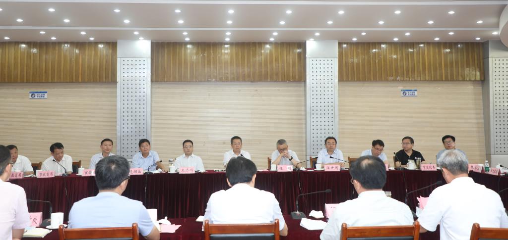 芜湖市委副书记、市长宁波一行来校调研