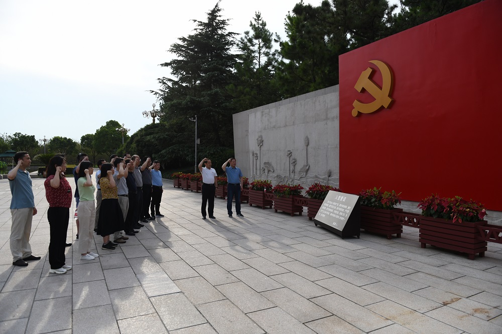 学校组织学院院长赴浙江专题学习考察