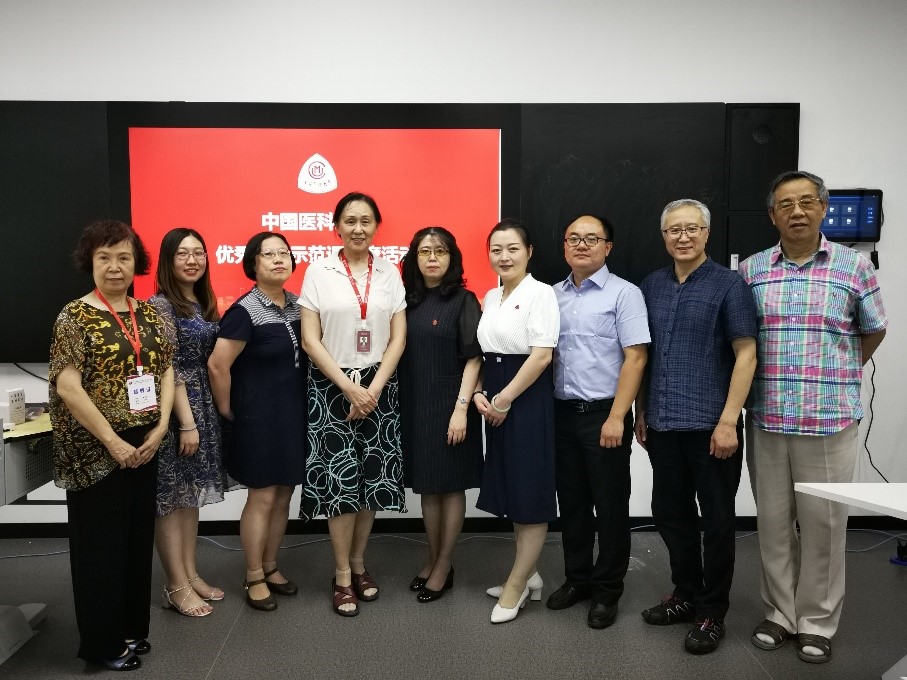 我校开展优秀教师示范课观摩活动