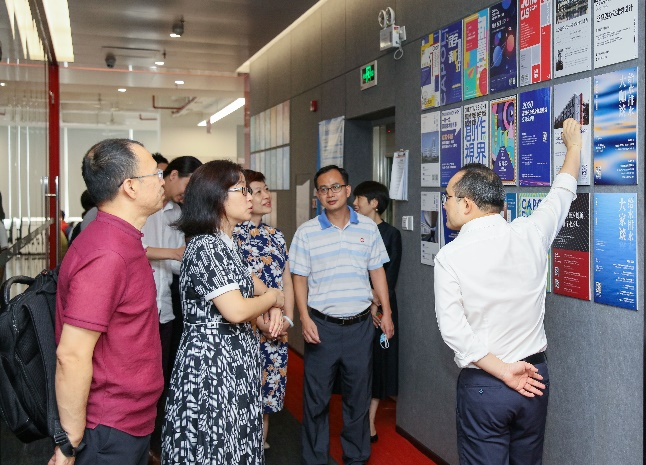 深圳华阳国际在我校成立“建筑与城市规划学院华阳奖学金”