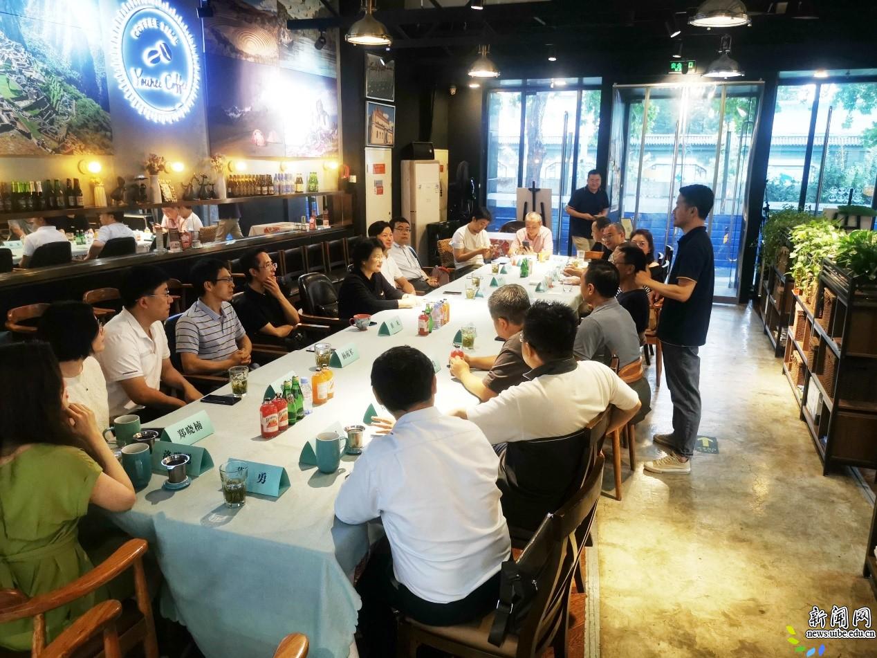 齐叙惠园事，共忆母校情：国际经济贸易学院班子带队参观“北京友你餐吧”校友平台