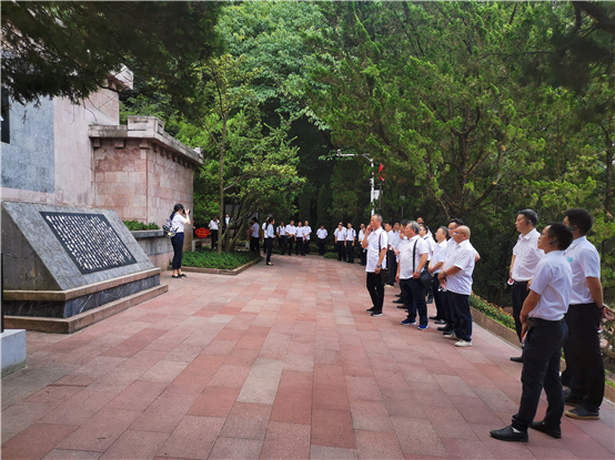 工程勘察院党委、贵州省岩石力学与工程学会党支部、岩溶专委员会党支部党史主题学习教育活动