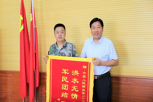 我校开展“八一建军节”走访慰问