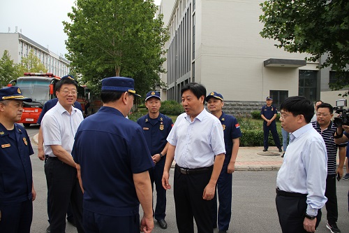 我校勇担社会责任，服务抗洪战士安置受灾群众