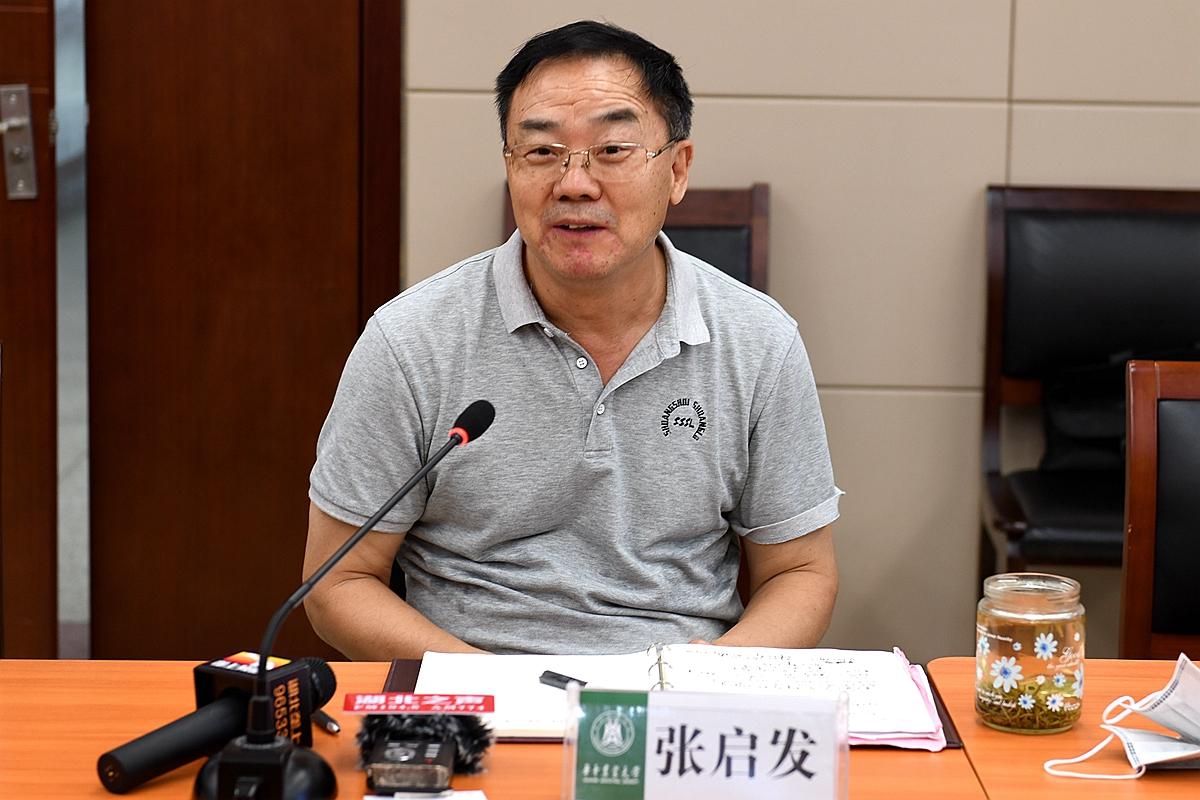 湖北省农业农村厅党组书记、厅长吴祖云来校调研