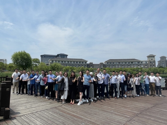 上海侨青总会“百年风华 青春乐章”首场活动在校举行
