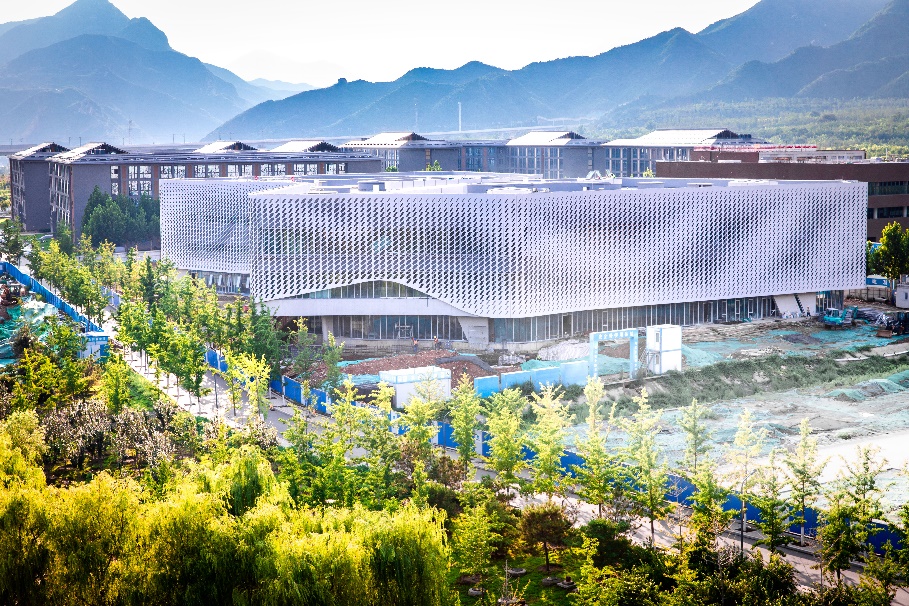 昌平校区大学生活动中心项目顺利通过规划验收