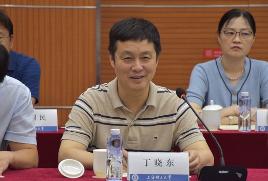 上海市第一人民医院院长一行来校调研