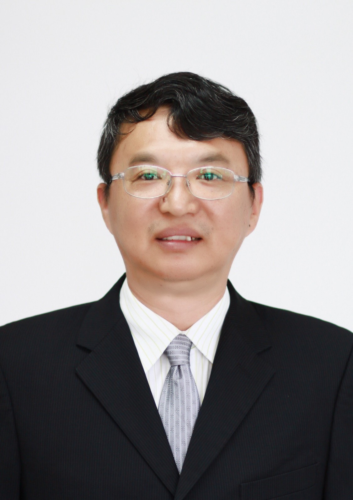 学校79级中药班校友曹晖教授当选为俄罗斯自然科学院外籍院士