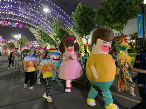 我校志愿者圆满完成第三十一届​青岛国际啤酒节志愿服务工作