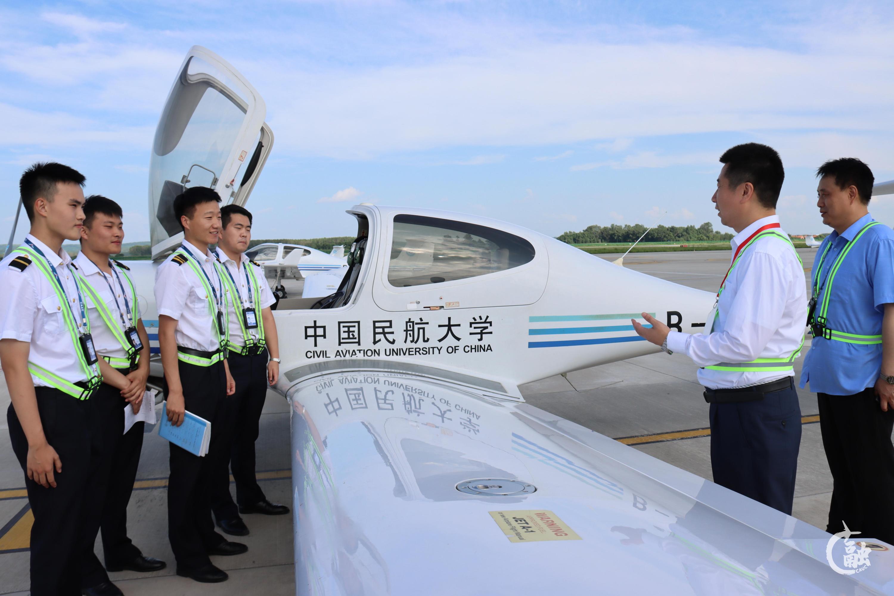 高温不止“送清凉” 关心关爱鼓干劲——中国民航大学开展“夏送清凉”慰问活动