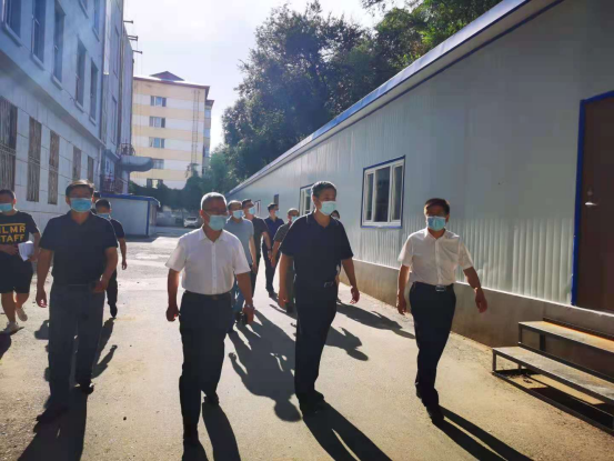 省教育厅领导来校督导检查2021年秋季学期开学疫情防控工作