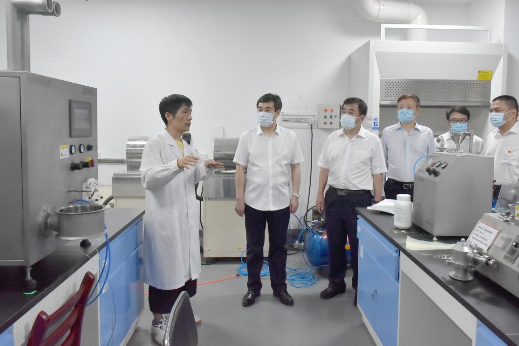 本溪市委书记吴澜一行来校调研