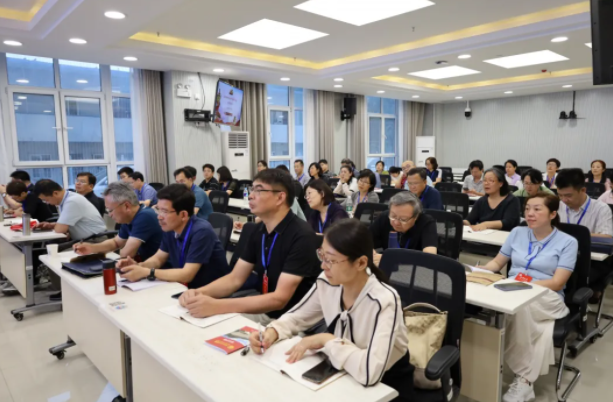 山东省教育厅在延安大学泽东干部学院举办山东高校党外代表人士培训班