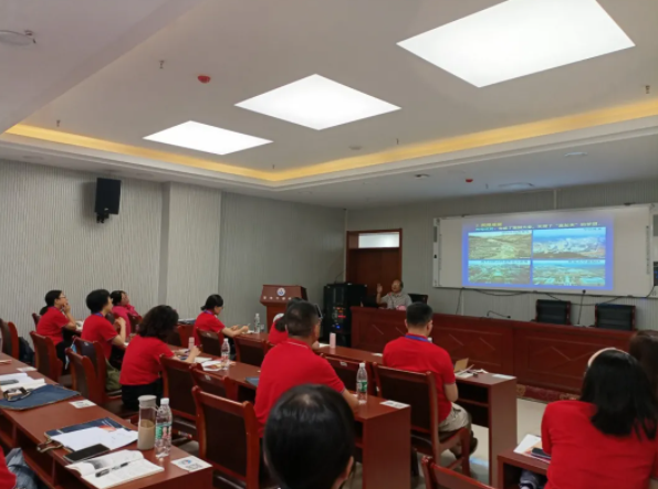 成都职业技术学院马克思主义学院开展“学党史 崇师德”专题培训