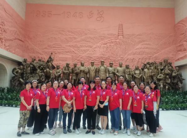 成都职业技术学院马克思主义学院开展“学党史 崇师德”专题培训