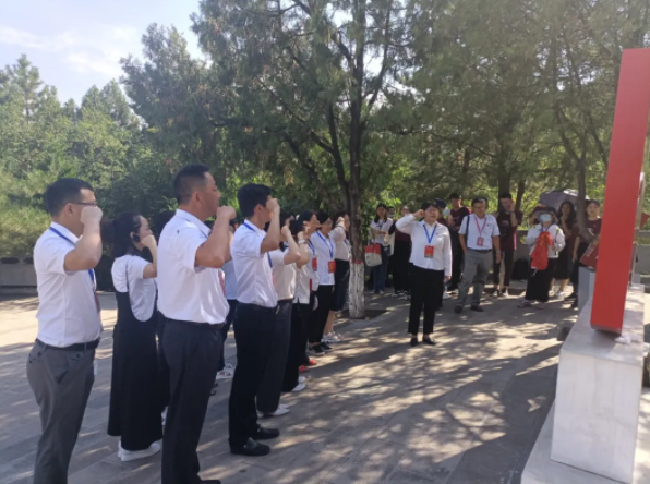 成都职业技术学院马克思主义学院开展“学党史 崇师德”专题培训