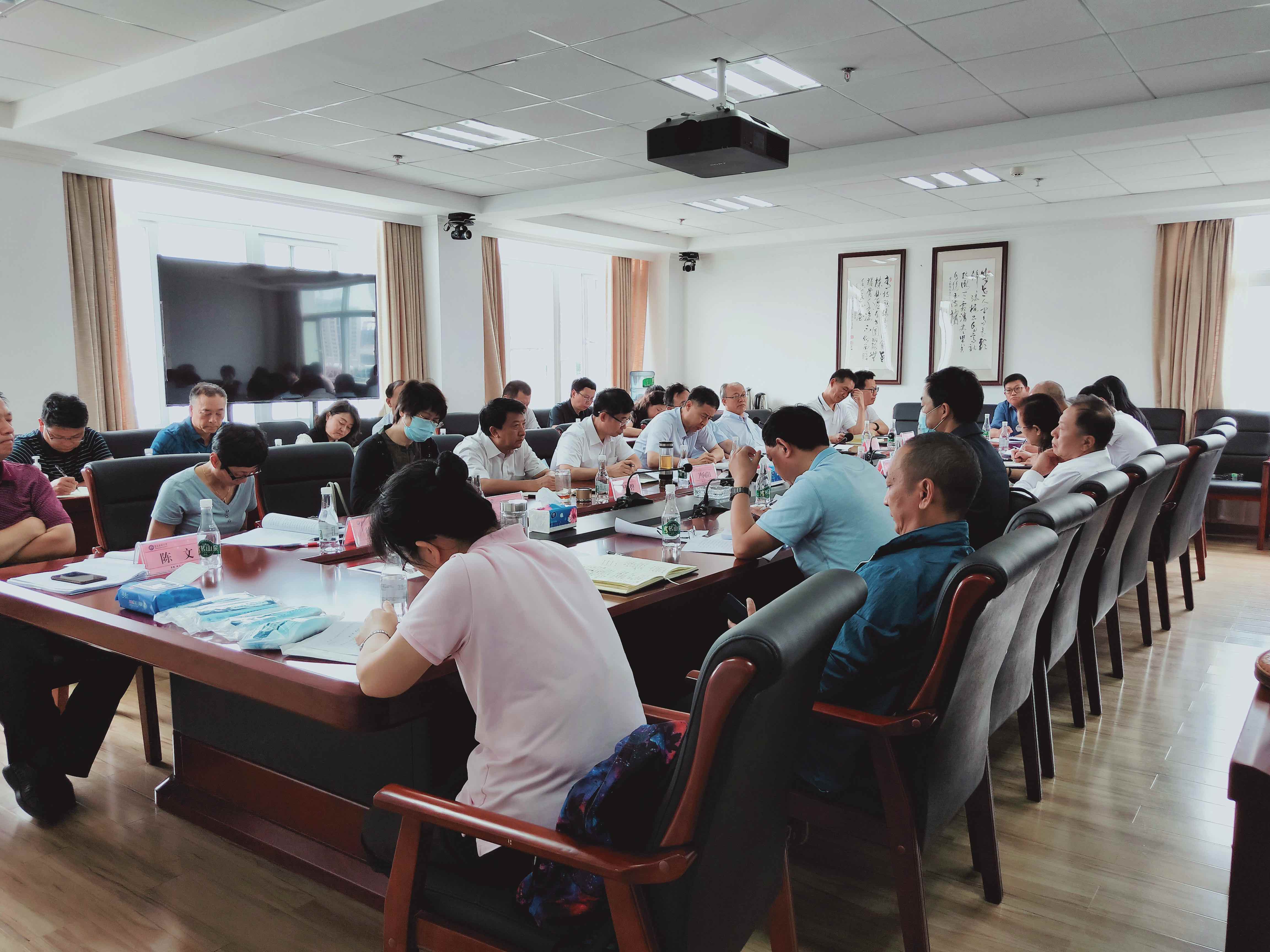 昆明医科大学召开疫情防控工作研究部署会议