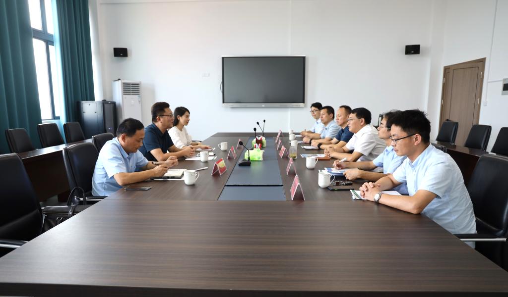淮河校区与思凯兰（福建）航空教育产业集团举行合作办学会谈
