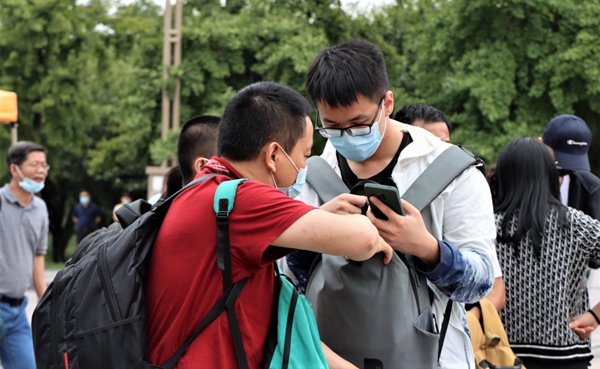 有一种爱叫送你到西农