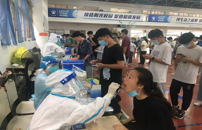 我校第二次全员核酸检测顺利结束