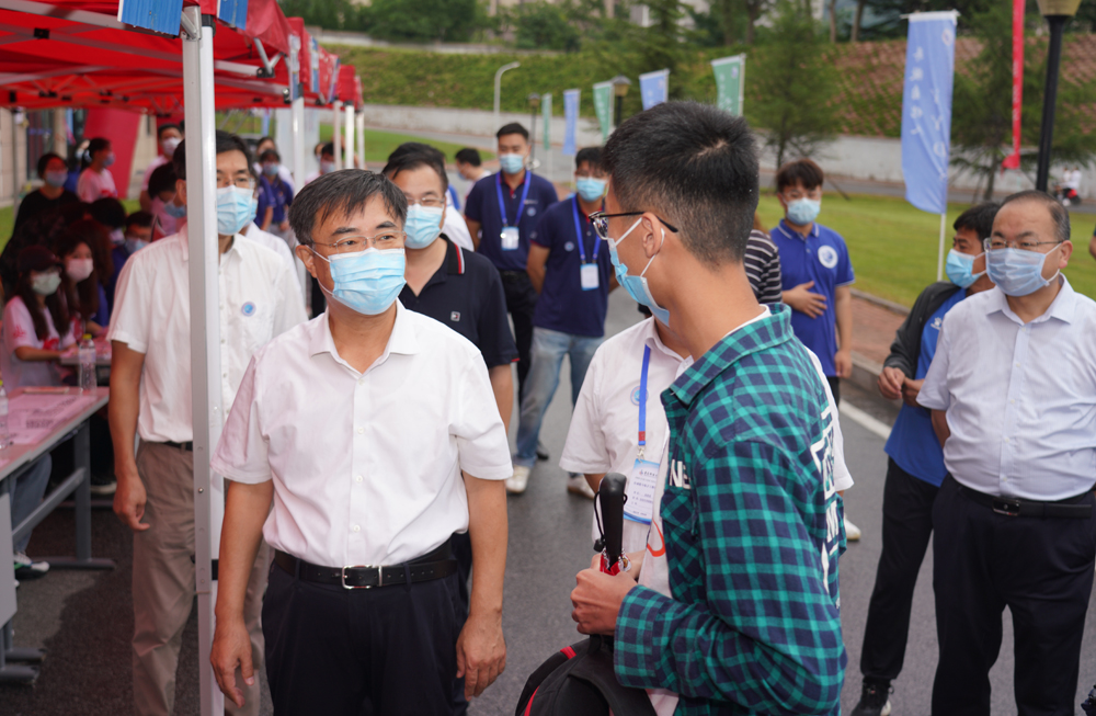 青科大喜迎万余名2021级新同学
