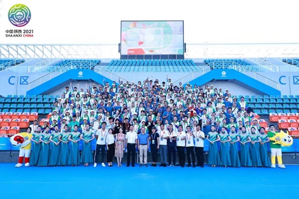 我校367名志愿者添彩 “十四运”