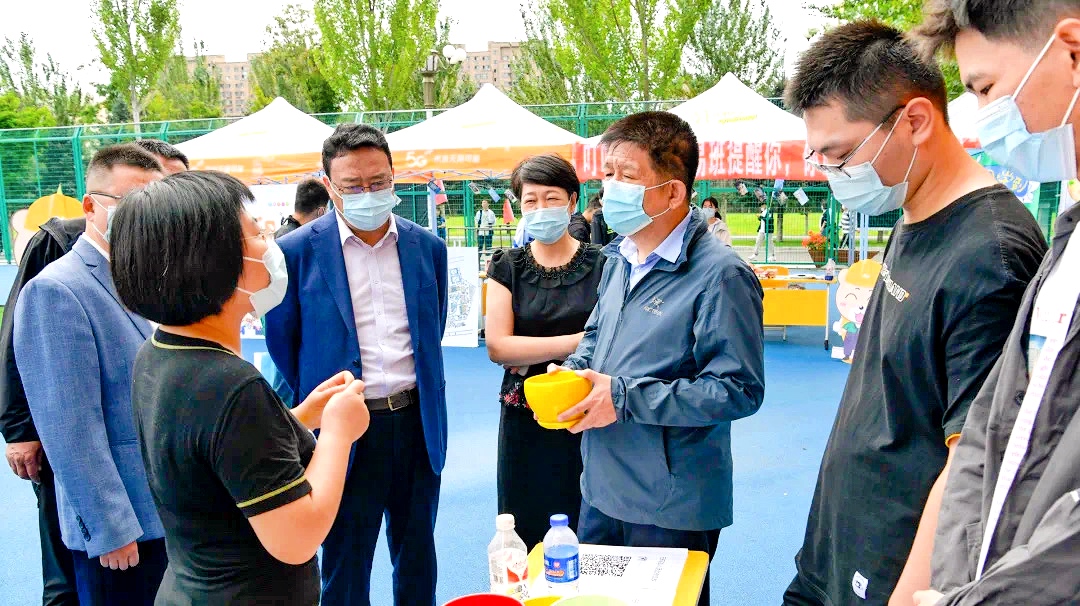 学校举办2021年“播种•启程”新生积极心态培育活动